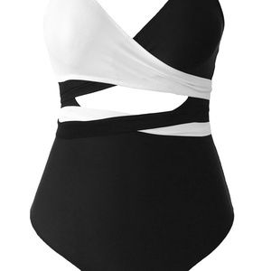 Midsummer Night Cross One-piece Swimsuit